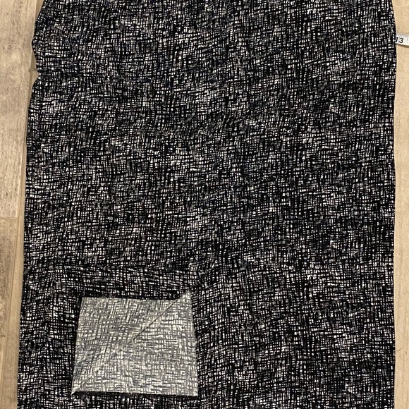 Pencil skirt - Picture 6 of 6